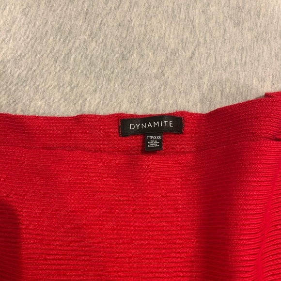 Red Dynamite Off-the-shoulder sweater - Picture 3 of 5